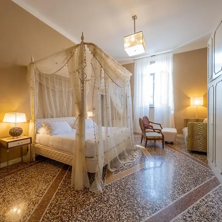 Lungarno Buozzi 7 Apartments Pisa Exterior photo