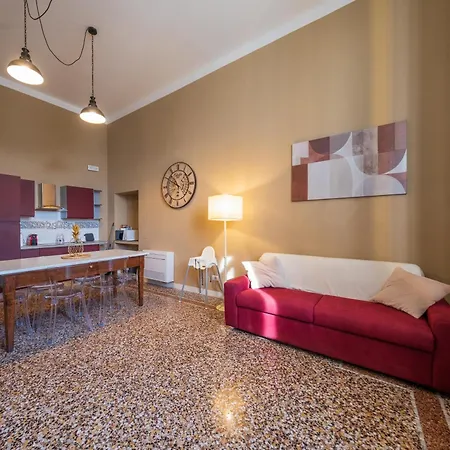 Lungarno Buozzi 7 Apartments Pisa Exterior photo