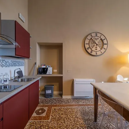 Lungarno Buozzi 7 Apartments Pisa Exterior photo