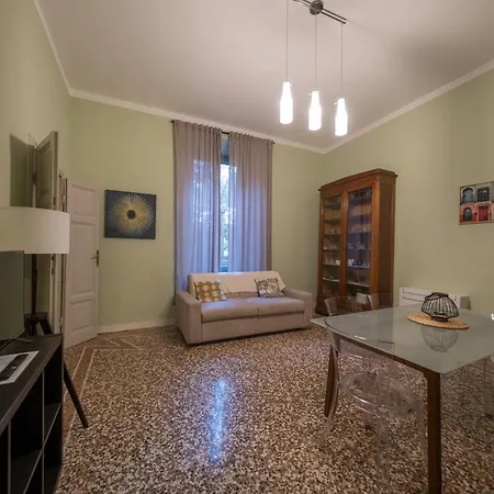 Lungarno Buozzi 7 Apartments Pisa Exterior photo