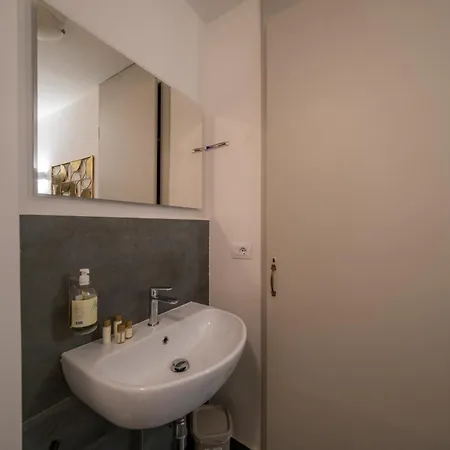 Lungarno Buozzi 7 Apartments Pisa Exterior photo
